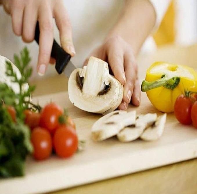 ASTIKAYA Stainless Steel Kitchen 5-Pcs Knife Set with Wooden Chopping Board & Scissor Vegetable & Meat Cutting (Set of 5 + 1 Chopper Board)