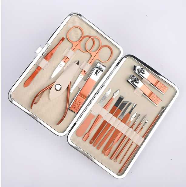 Beauté Secrets Manicure Kit, pedicure tools for feet, Nail Clipper, Manicure Pedicure kit for women and Men, 18 Pieces,Perfect Gifts for Women and Men (Rose Gold)